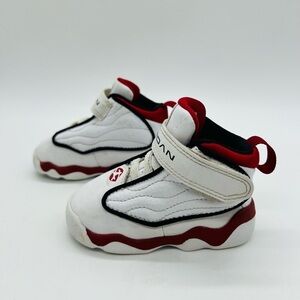 AIR JORDAN WHITE LEATHER SNEAKERS SIZE BABY 4